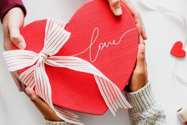 5 Ways to Show Your Love in Costa Mesa