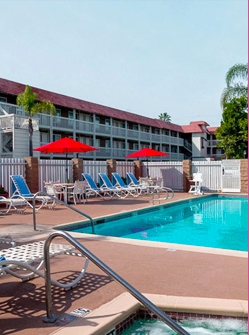 RAMADA BY WYNDHAM COSTA MESA/NEWPORT BEACH